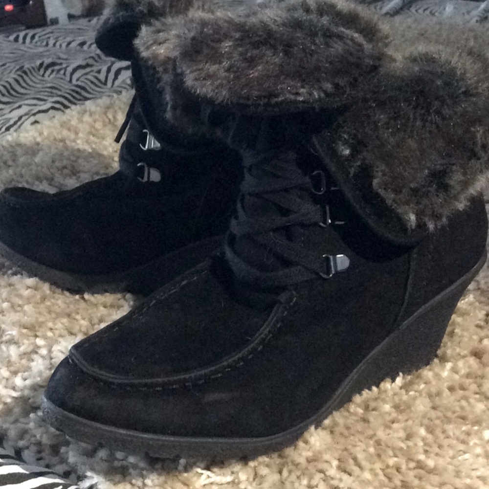 BAMBOO BLACK SUEDE BOOTIES